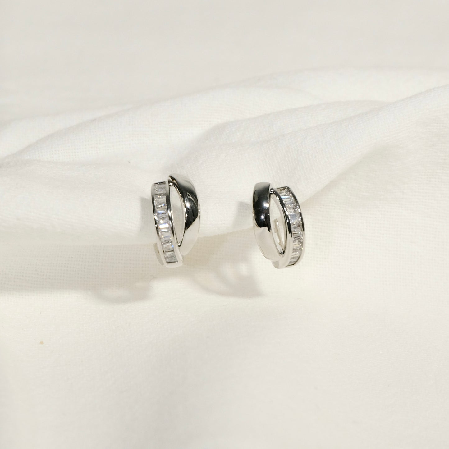 Mavis Hoop Earring