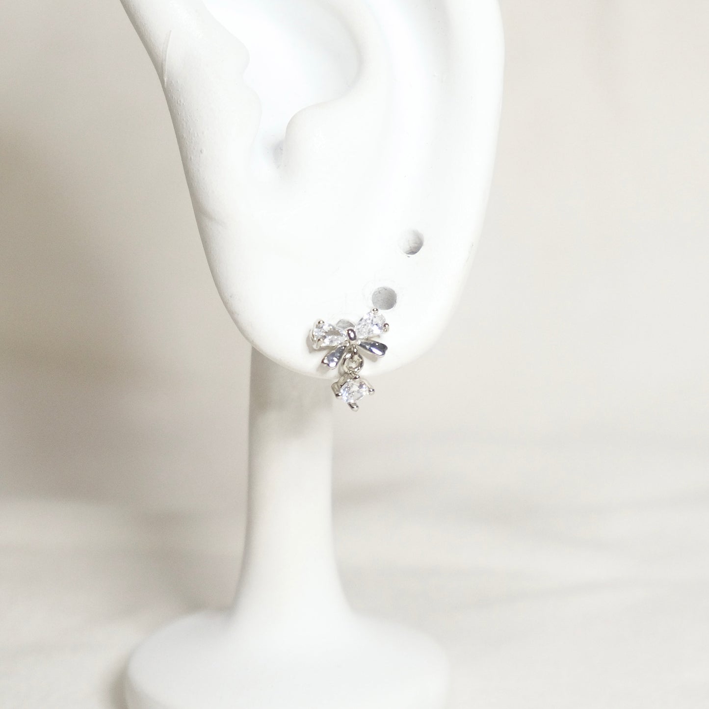 Evie Ribbon Stud