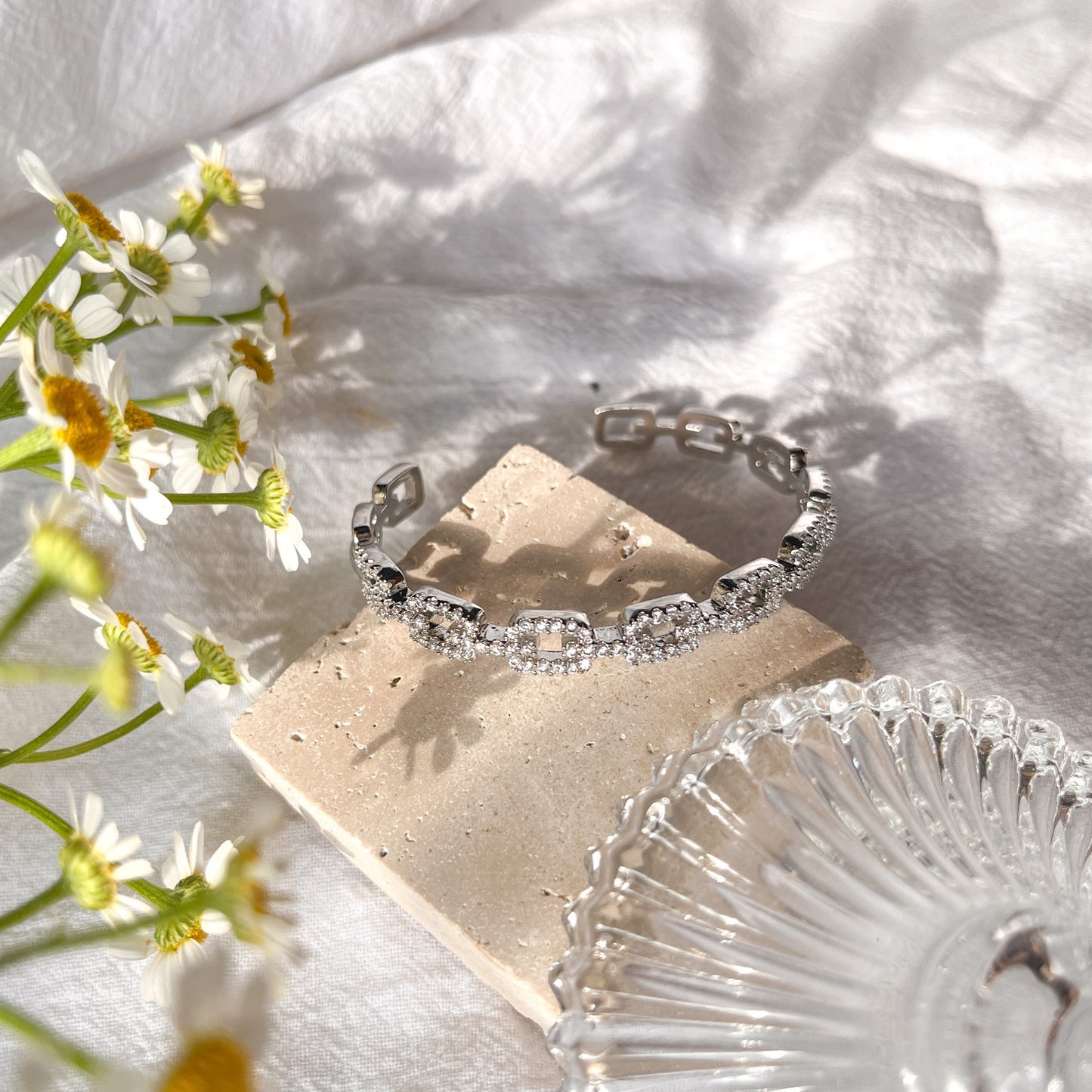 Kaia Link Chain Bangle