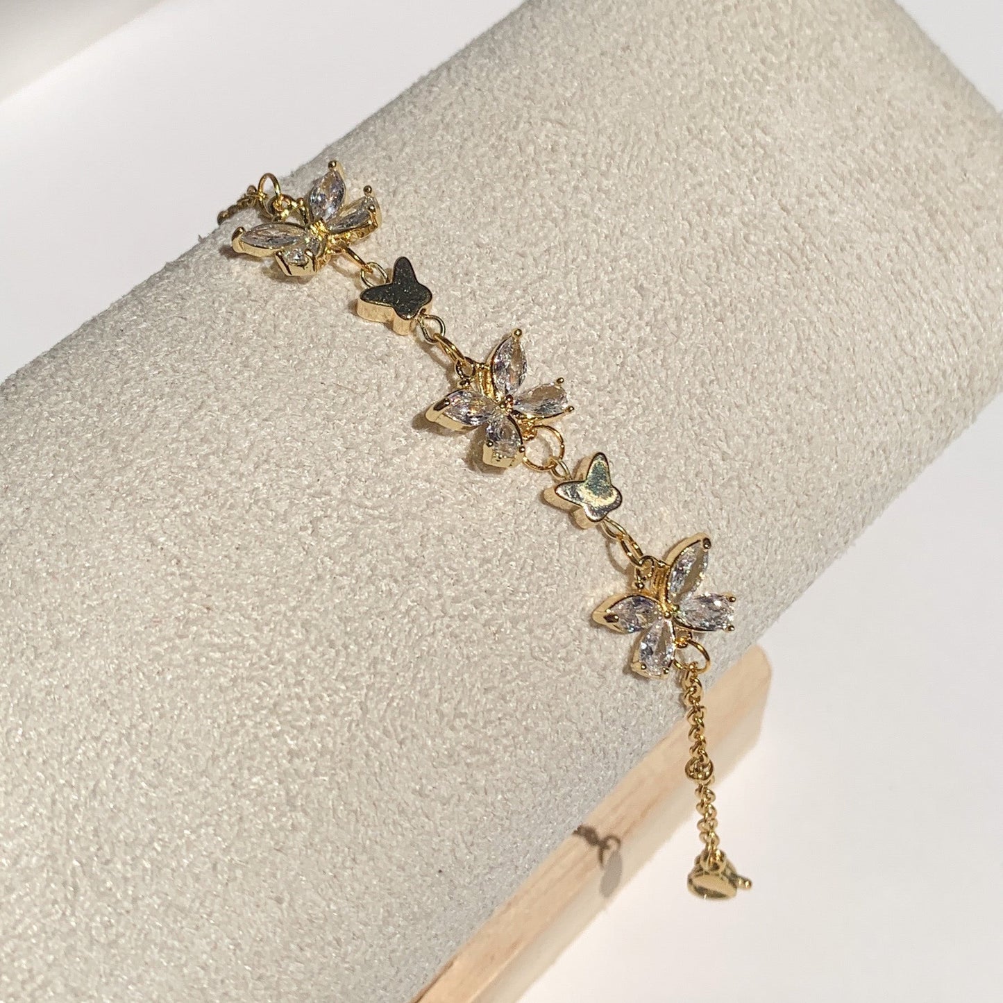 Flutter By Bracelet