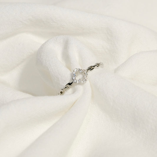 Caelie Clover Adjustable Ring