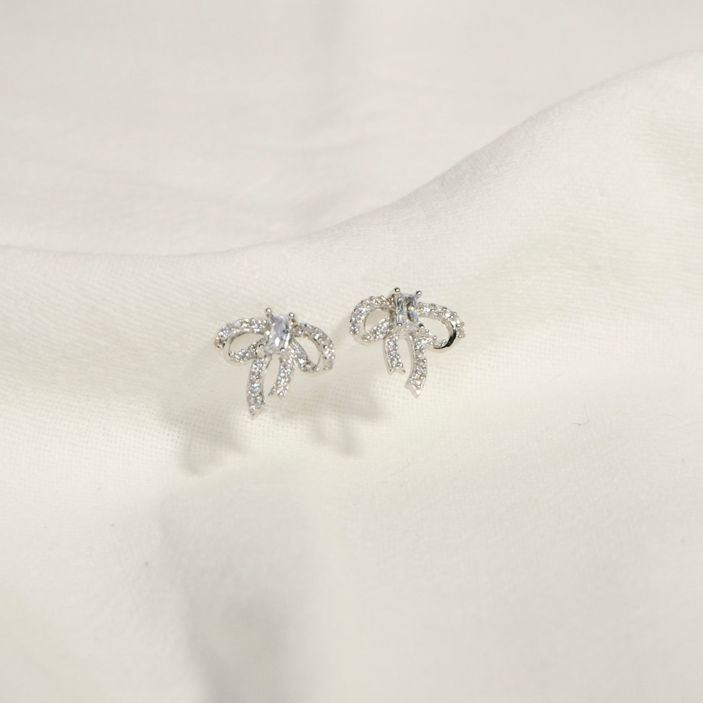 Sylvie Ribbon Stud Earring