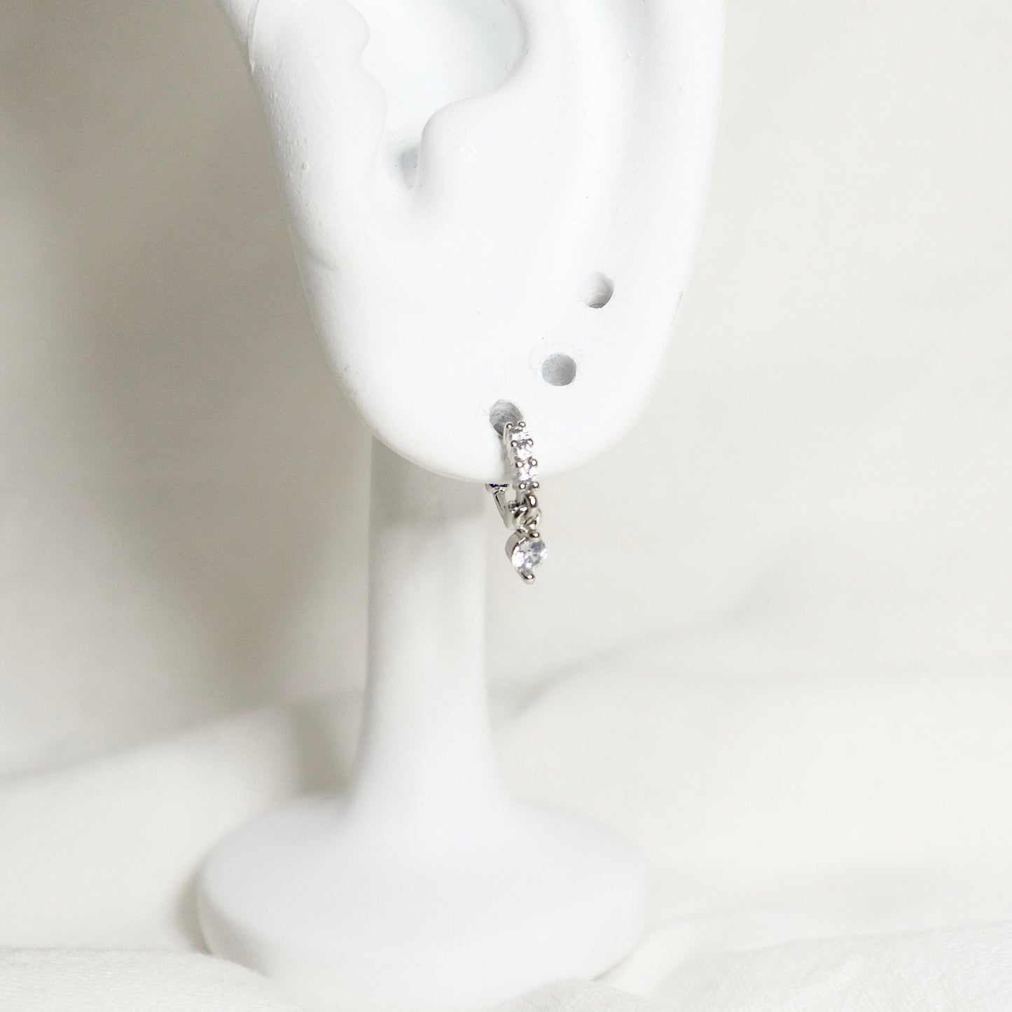 Elsie Mini Dainty Hoop