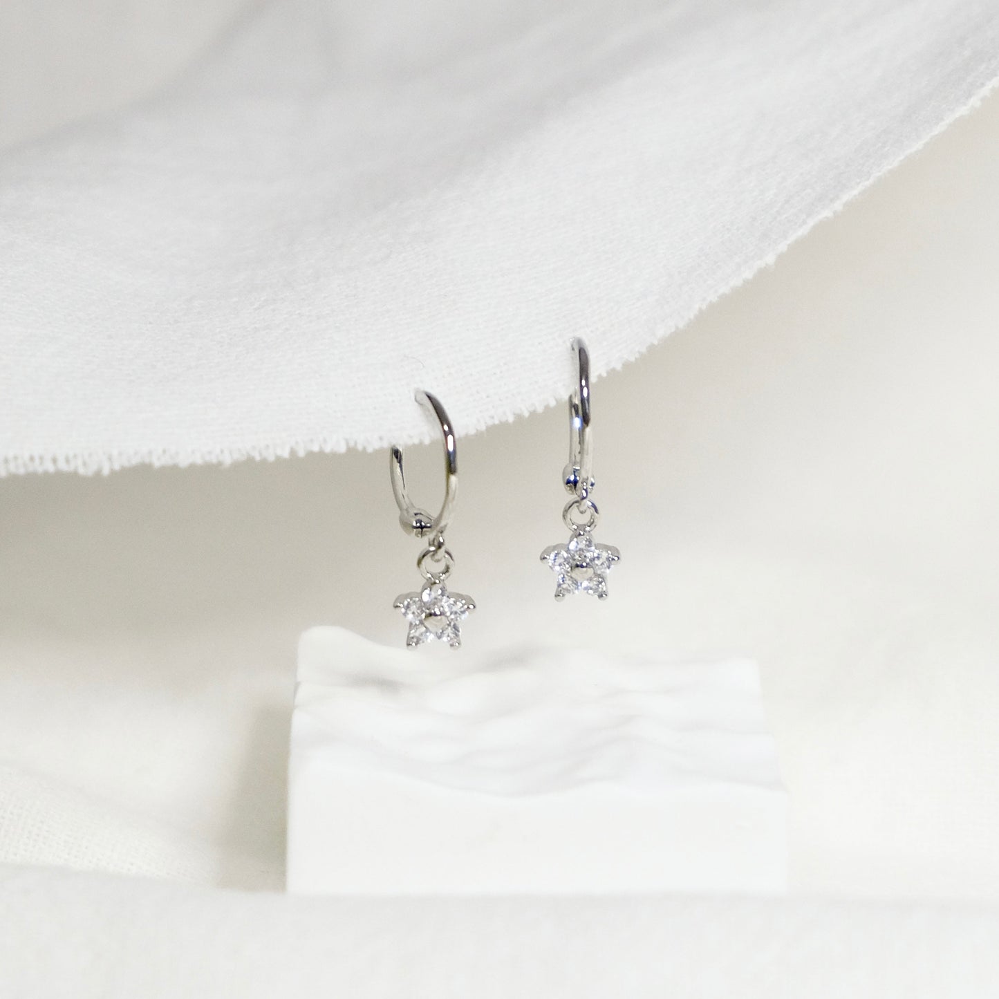 Mini Flower Dainty Hoop