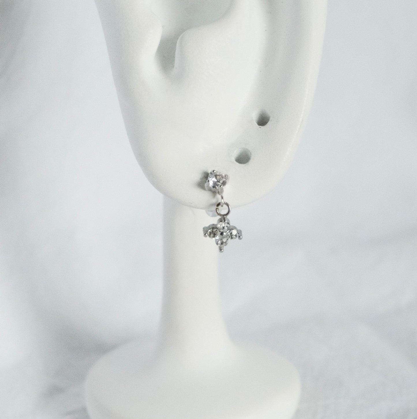 Elarise Clover Stud Earrings